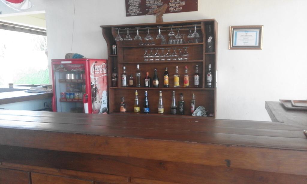 Coral Beach Pizza Cottages Quần đảo Gili Ngoại thất bức ảnh