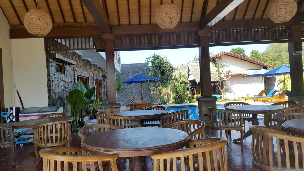 Coral Beach Pizza Cottages Quần đảo Gili Ngoại thất bức ảnh