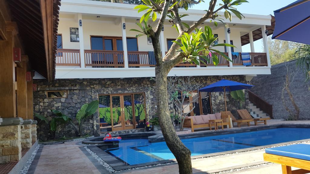 Coral Beach Pizza Cottages Quần đảo Gili Ngoại thất bức ảnh