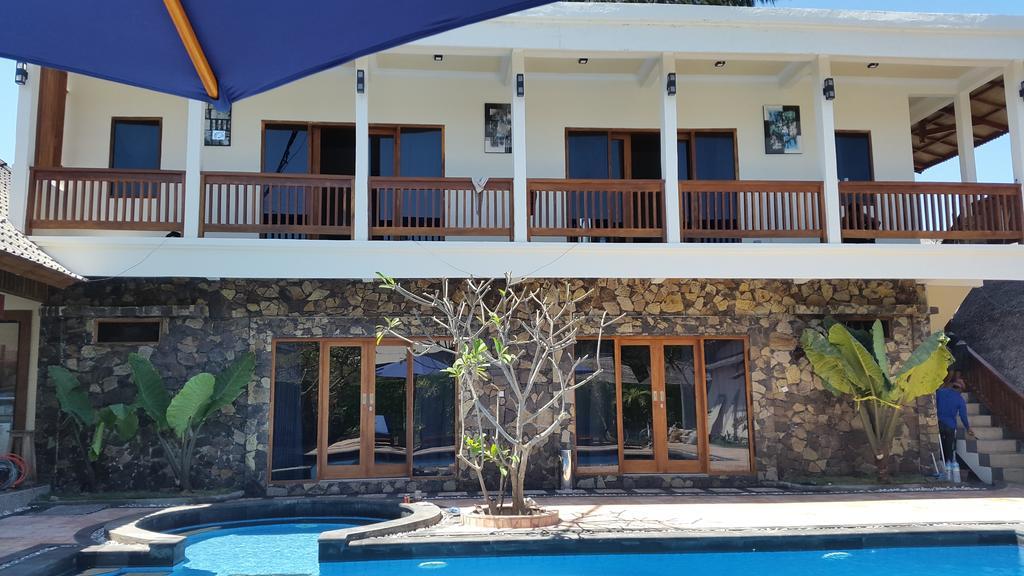 Coral Beach Pizza Cottages Quần đảo Gili Ngoại thất bức ảnh