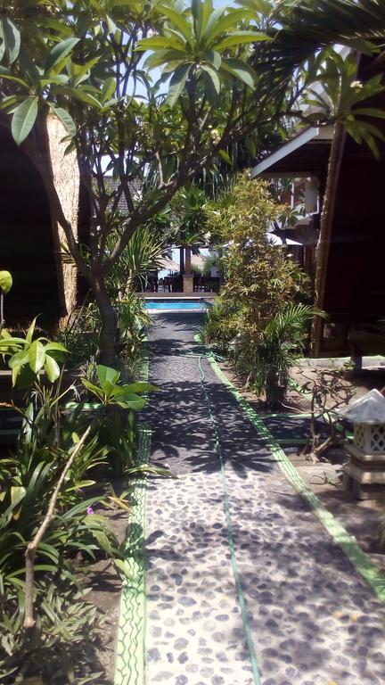 Coral Beach Pizza Cottages Quần đảo Gili Ngoại thất bức ảnh