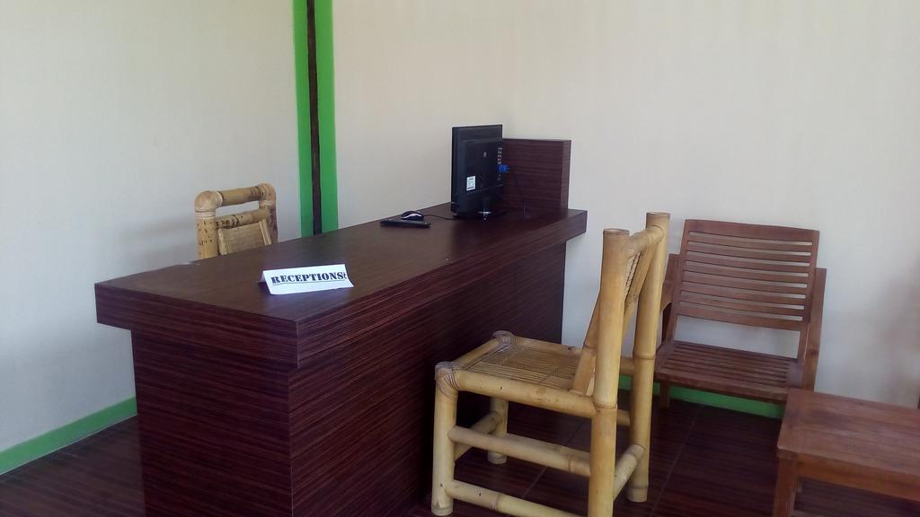 Coral Beach Pizza Cottages Quần đảo Gili Ngoại thất bức ảnh