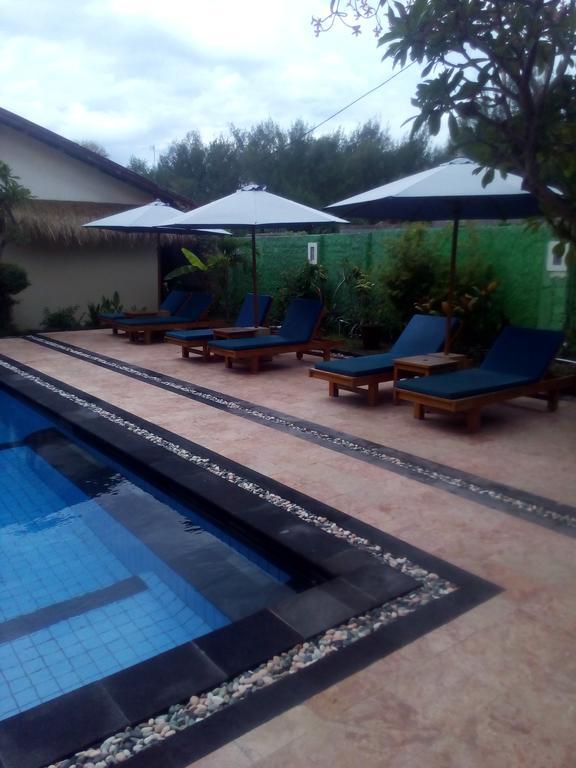 Coral Beach Pizza Cottages Quần đảo Gili Ngoại thất bức ảnh