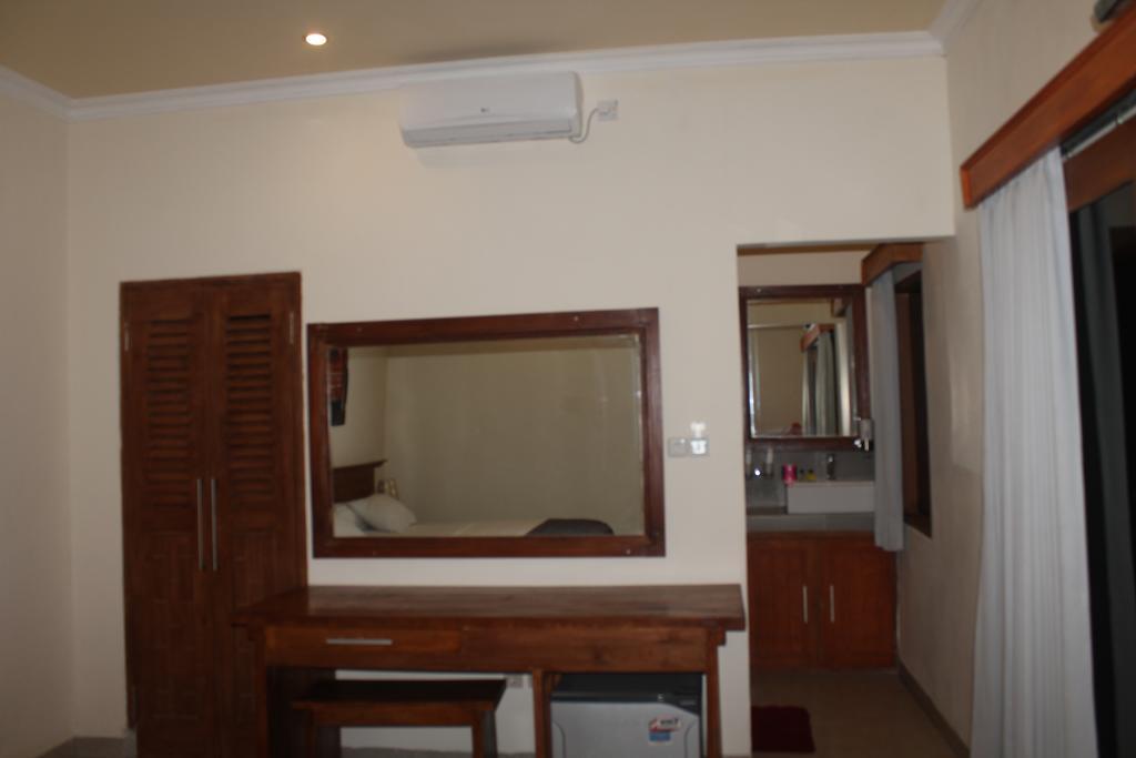 Coral Beach Pizza Cottages Quần đảo Gili Ngoại thất bức ảnh