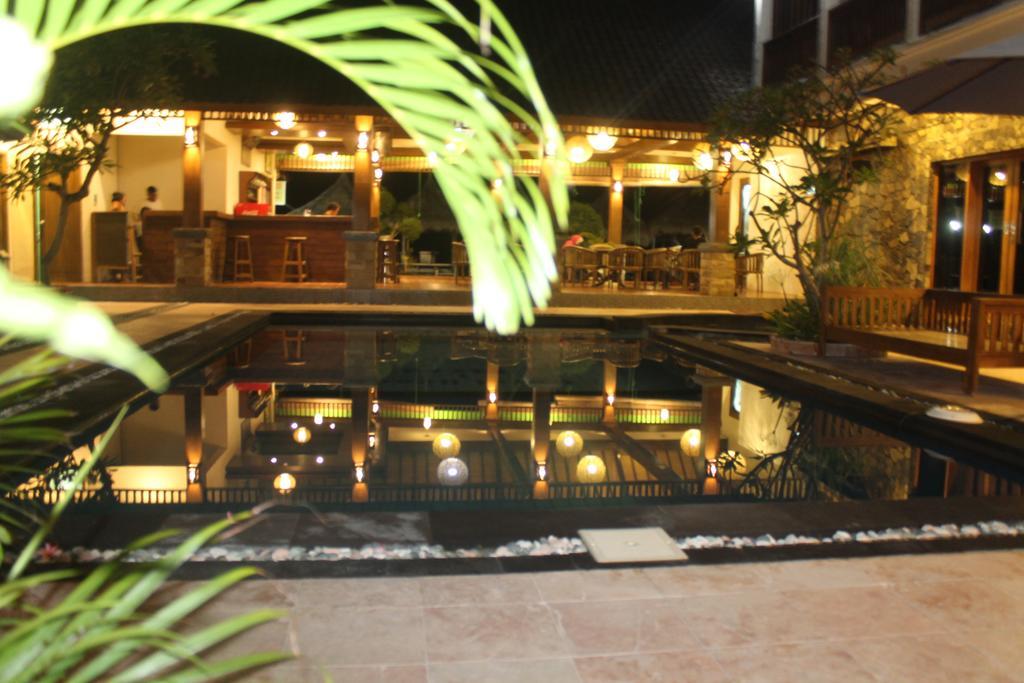 Coral Beach Pizza Cottages Quần đảo Gili Ngoại thất bức ảnh