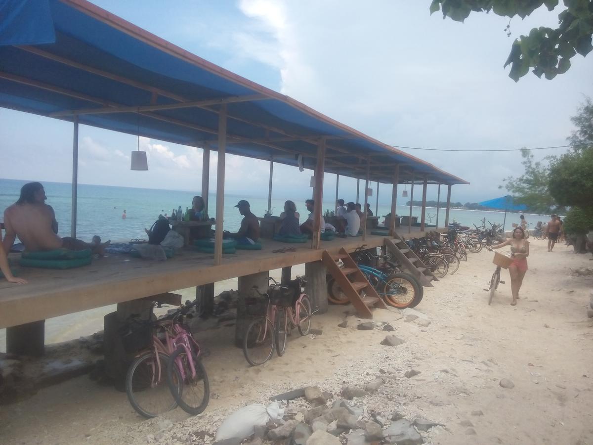 Coral Beach Pizza Cottages Quần đảo Gili Ngoại thất bức ảnh