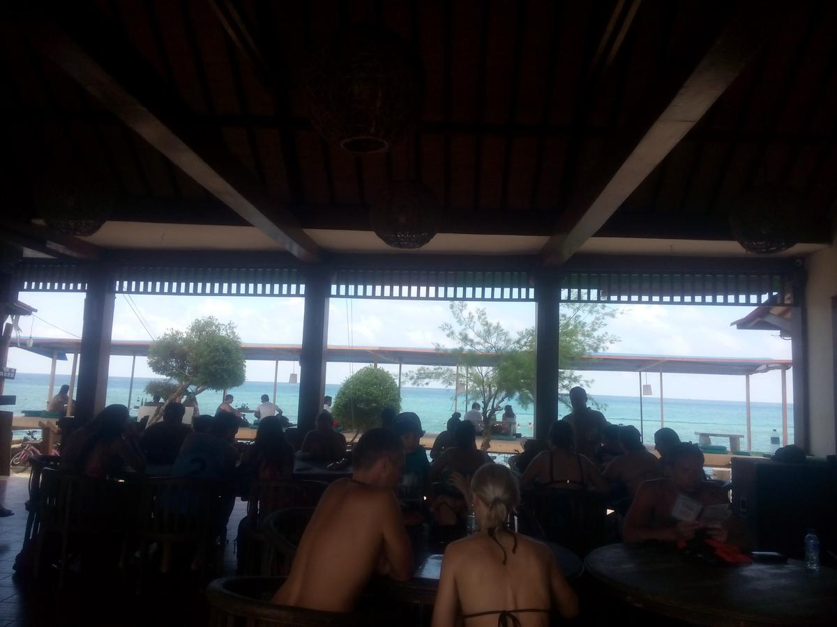Coral Beach Pizza Cottages Quần đảo Gili Ngoại thất bức ảnh